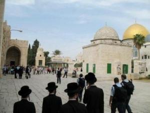 قانون صهيوني جديد يسمح لليهود بالصلاة بالمسجد الأقصى في ساعات معينة